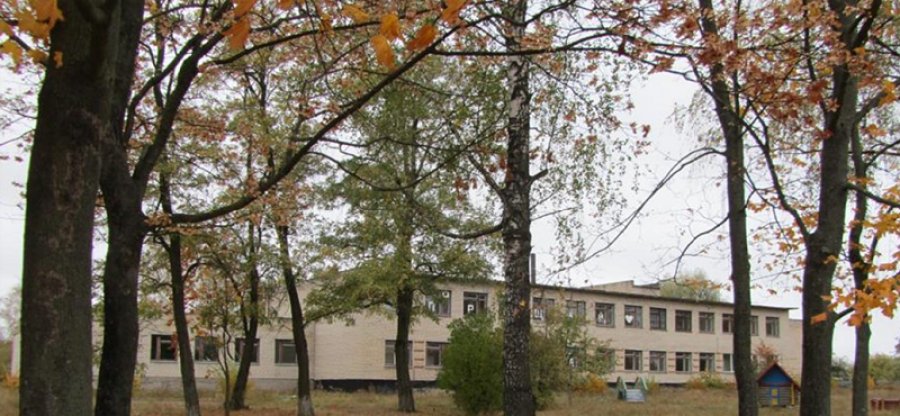 Здание школы, аг. Полесье